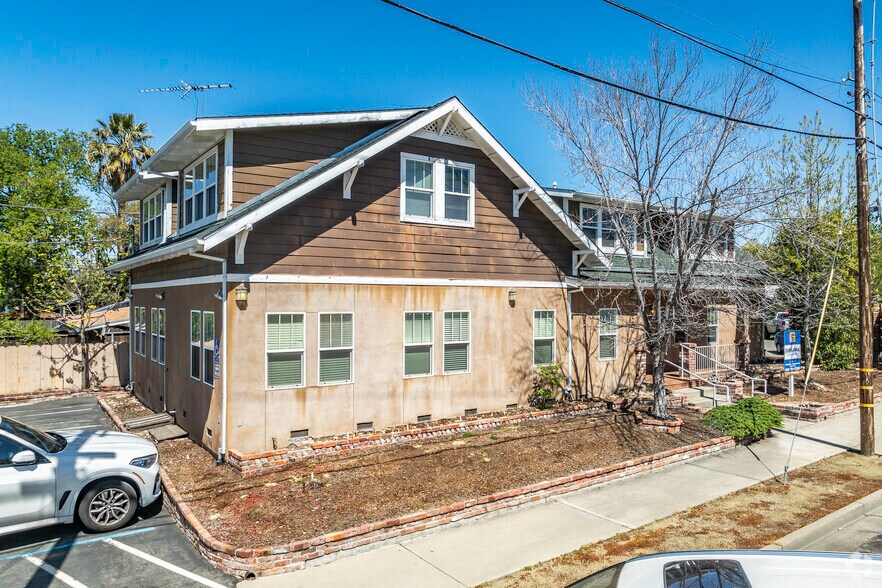 More Photos Of 620 3rd St, Lincoln Office For Lease