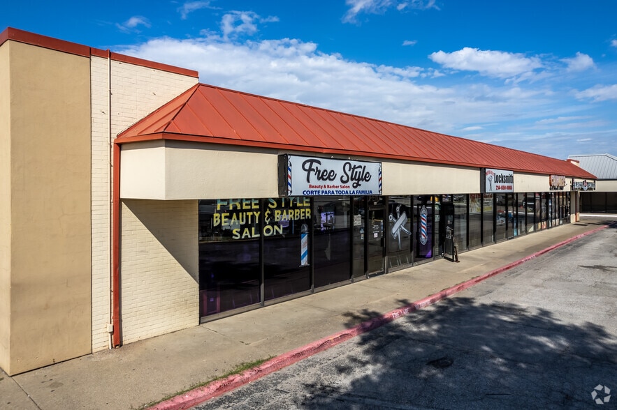 More Photos Of 1235 S Josey Ln, Carrollton Unknown For Lease