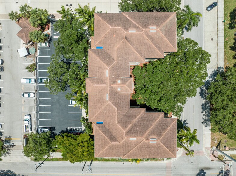 More Photos Of 1268 11th St, Sarasota Office For Sale