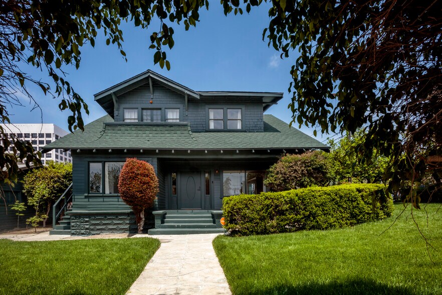 More Photos Of 4603 La Mirada Ave, Los Angeles Apartments For Sale