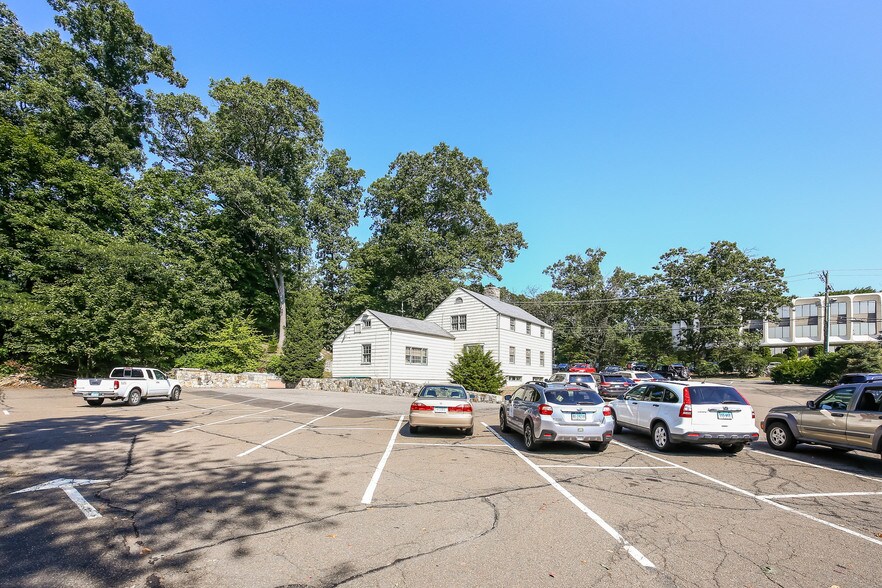 More Photos Of 1100 High Ridge Rd, Stamford Freestanding For Sale