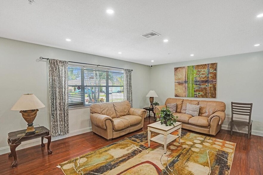 More Photos Of 11937 NW 31st St, Coral Springs Assisted Living For Sale