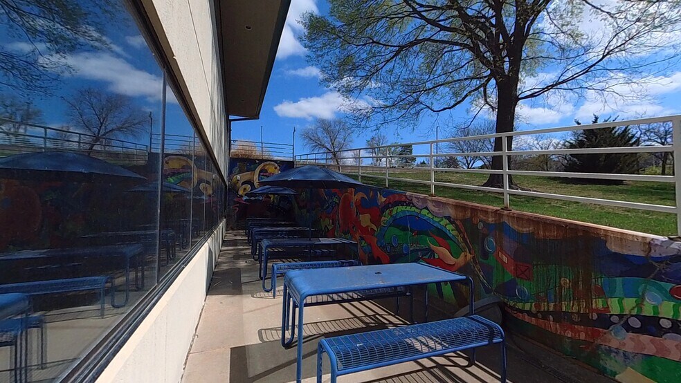 More Photos Of 2000 Bluffs Dr, Lawrence Office For Lease