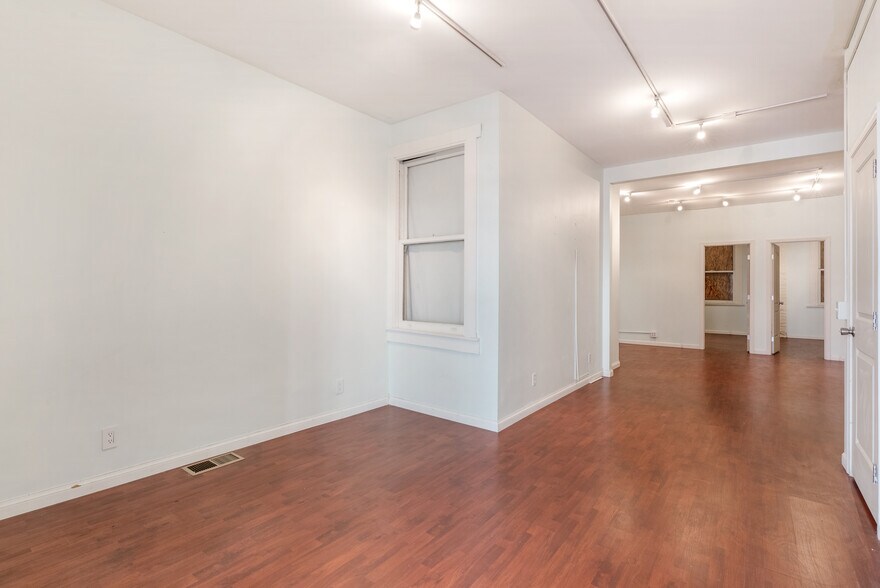 More Photos Of 227-231 Kearny St, San Francisco Storefront Retail Office For Lease