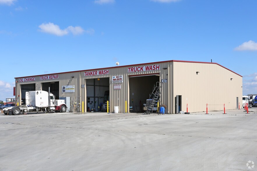 More Photos Of 3550 S K St, Tulare Industrial For Sale