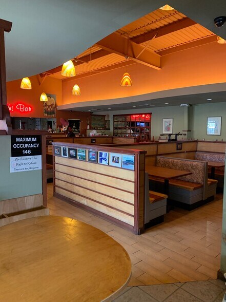 More Photos Of 296 Hegenberger Rd, Oakland Restaurant For Sale