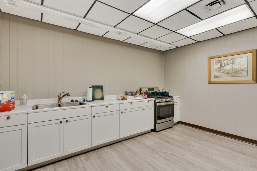 More Photos Of 2555 Cannon Ave, Chattanooga Manufacturing For Lease