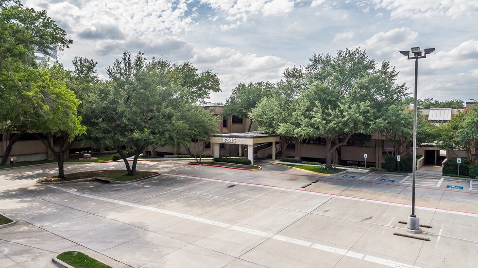 More Photos Of 8345 Walnut Hill Ln, Dallas Medical For Sale