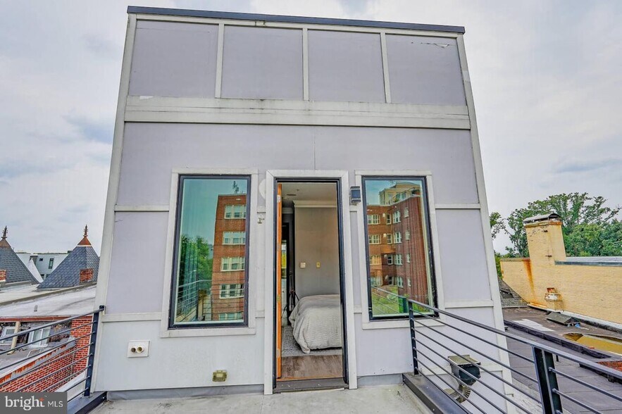 More Photos Of 1461 Chapin St NW, Washington Apartments For Sale