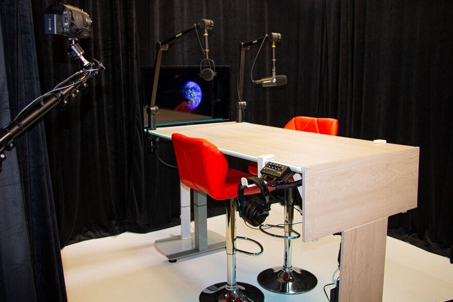 More Photos Of 1111 Park Centre Blvd, Miami Gardens Office Residential For Lease