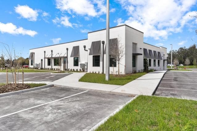 More Photos Of 10941 NE 89th Dr, The Villages Office For Lease