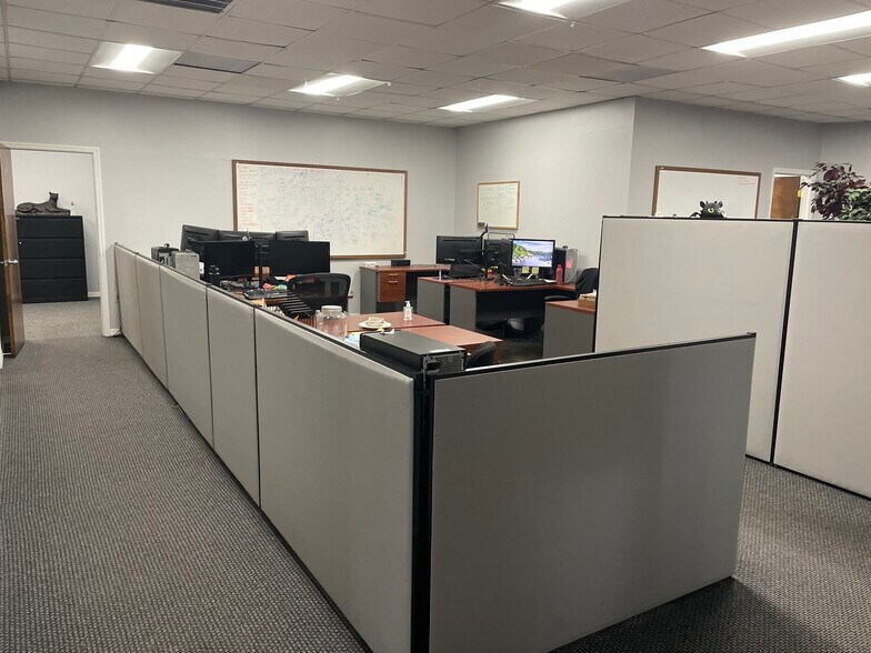 More Photos Of 2841 Executive Dr, Clearwater Office For Sale