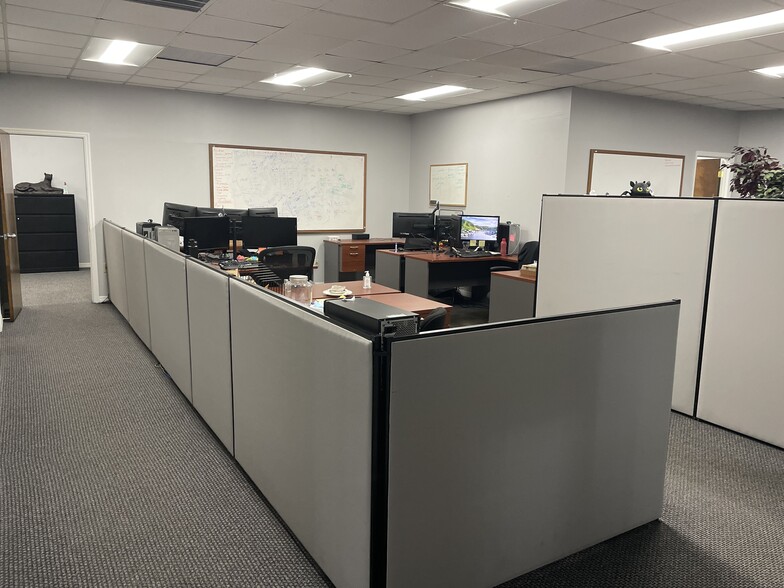 More Photos Of 2841 Executive Dr, Clearwater Office For Sale