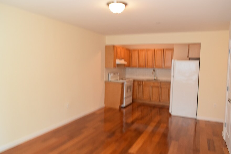 More Photos Of 1072 University Ave, Bronx Apartments For Sale