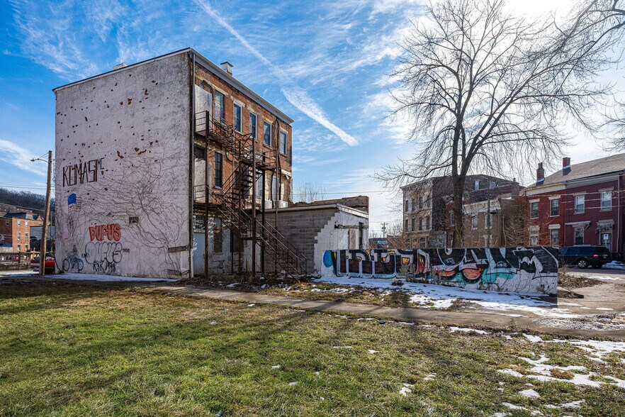 More Photos Of 1913 Central Ave, Cincinnati Office Residential For Sale