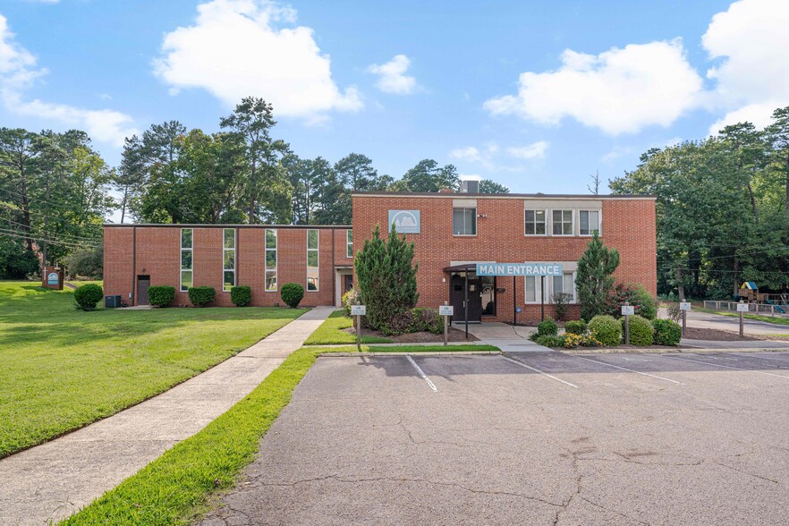 Primary Photo Of 410 Lord Berkley Rd, Raleigh Office Residential For Lease