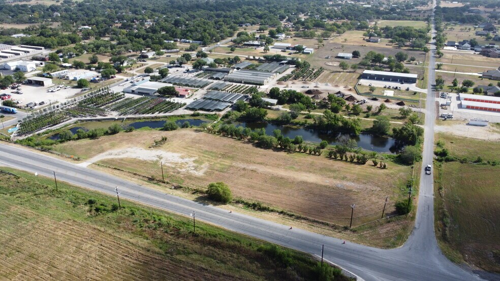 More Photos Of 120 E Zipp Rd, New Braunfels General Retail For Sale
