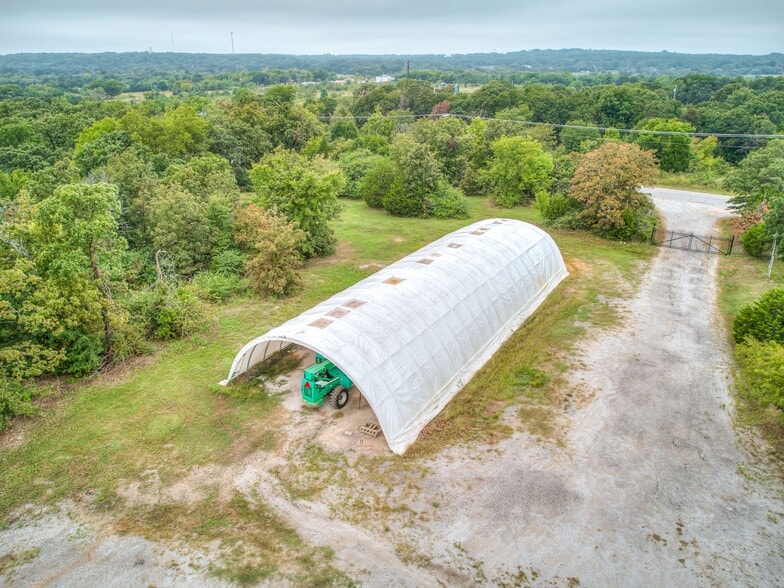 More Photos Of 6431 Frankoma Rd, Tulsa Warehouse For Sale