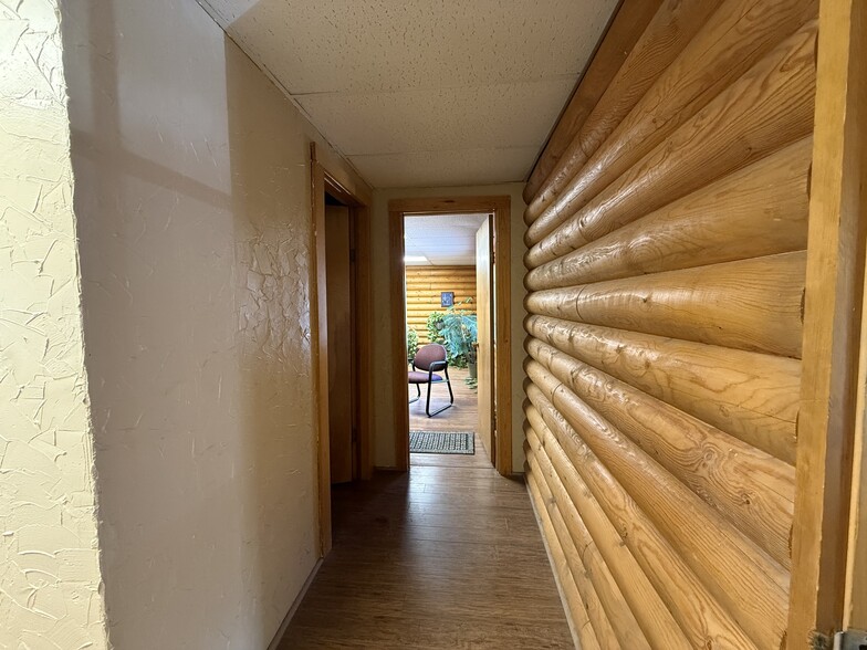 More Photos Of 35 5th Ave, Belle Fourche Office For Sale