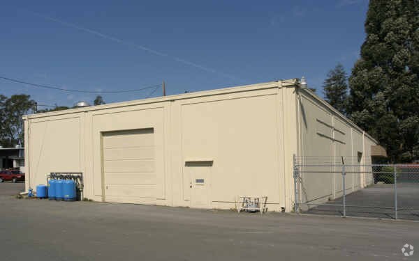 Primary Photo Of 258 Dutton Ave, Santa Rosa Manufacturing For Lease