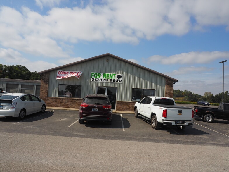 More Photos Of 9430 N Karen Dr, Mooresville Light Distribution For Lease