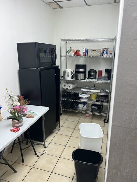 More Photos Of 2712-2730 W Waters Ave, Tampa Storefront Retail Office For Lease