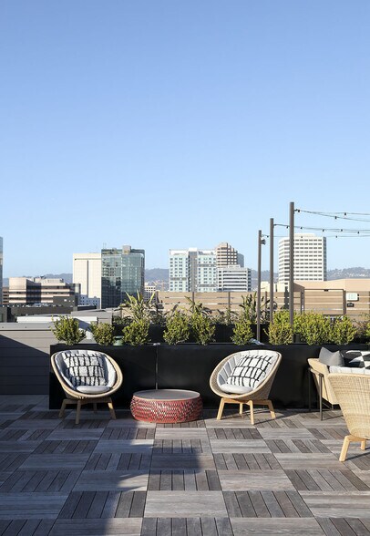 More Photos Of 1100 Webster St, Oakland Apartments For Lease