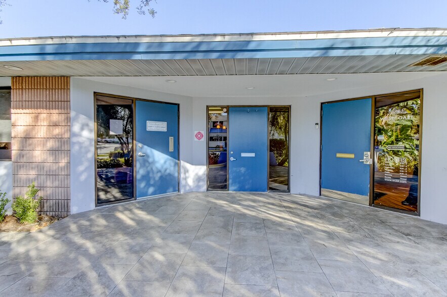 More Photos Of 4021 Central Ave, Saint Petersburg Medical For Lease