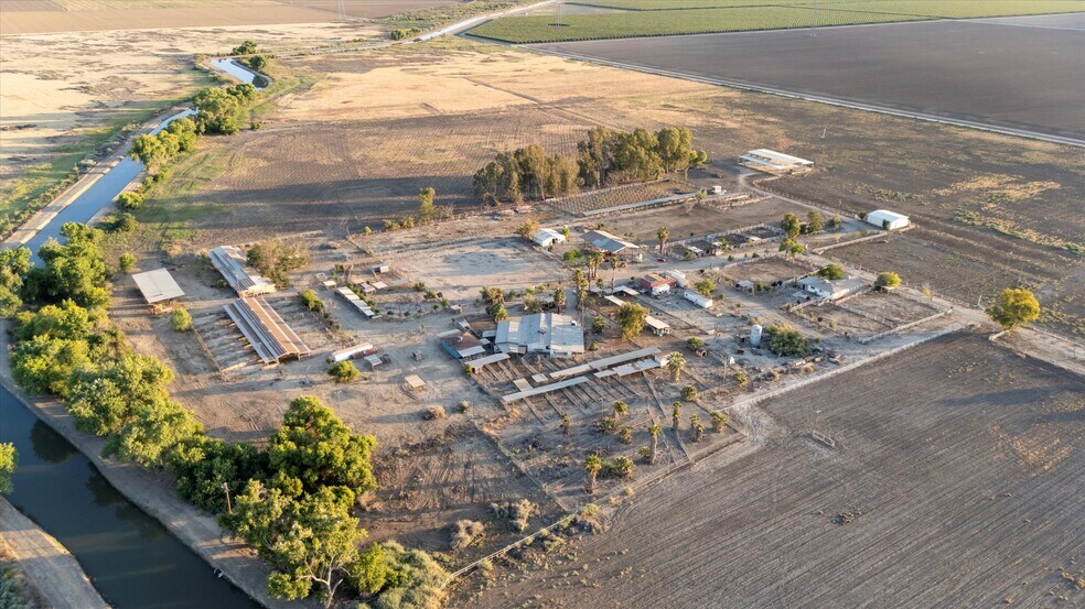 More Photos Of 8661 Herring Rd, Bakersfield Land For Sale