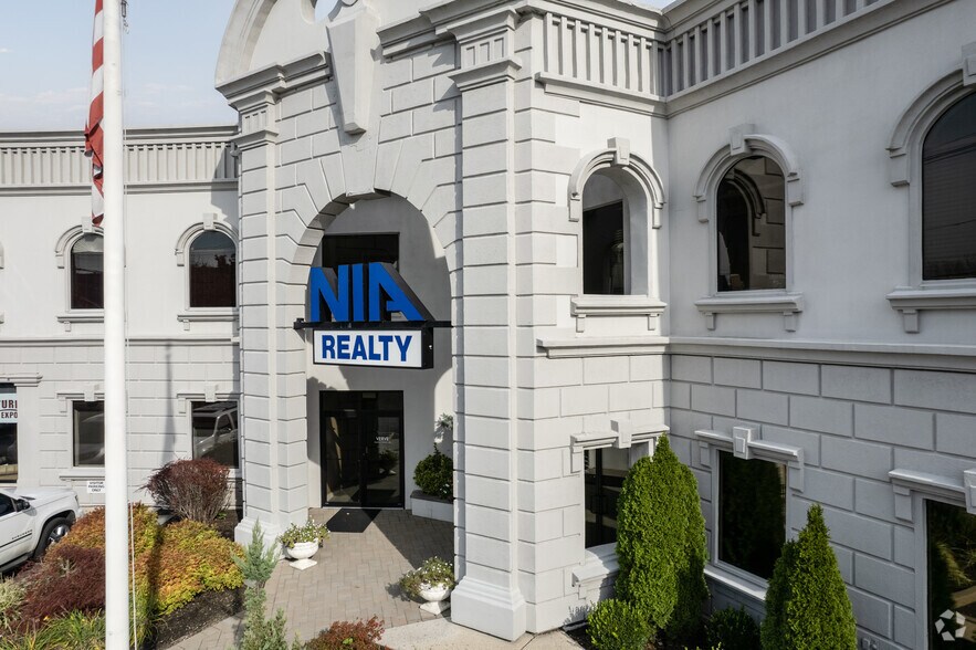 More Photos Of 66 N Route 17, Paramus Office For Lease