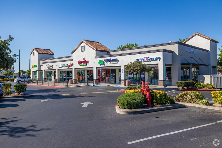 More Photos Of 1645 Countryside Dr, Turlock Unknown For Lease