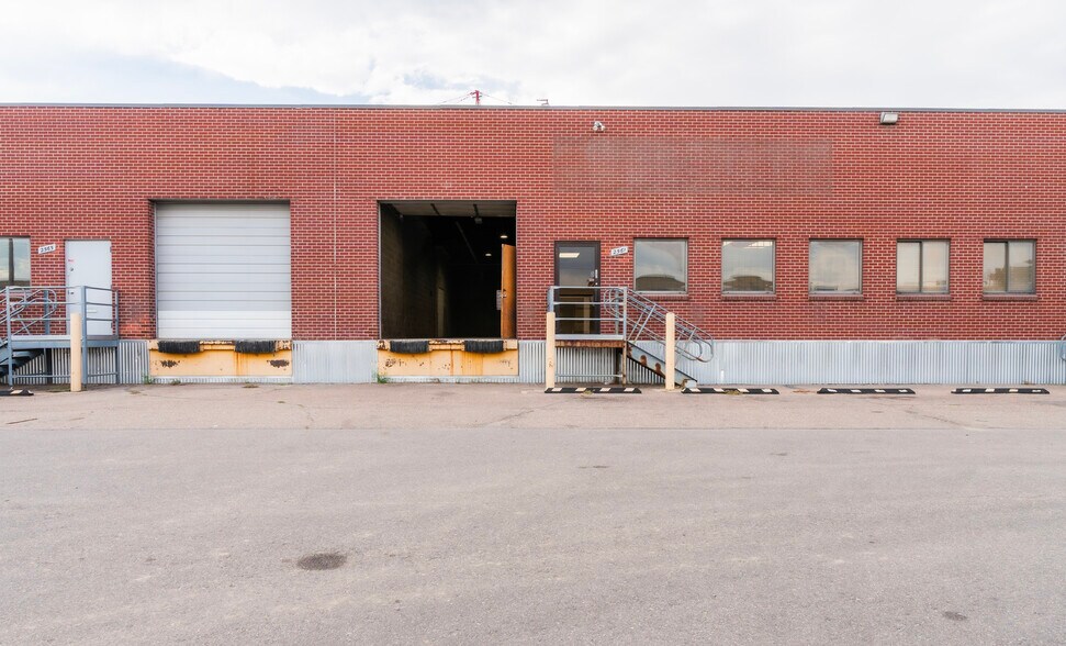 More Photos Of 2505-2595 W 8th Ave, Denver Warehouse For Lease