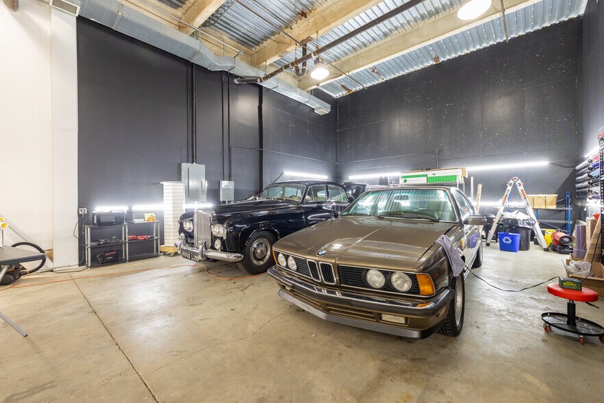 More Photos Of 100 Ferncroft Rd, Danvers Manufacturing For Lease