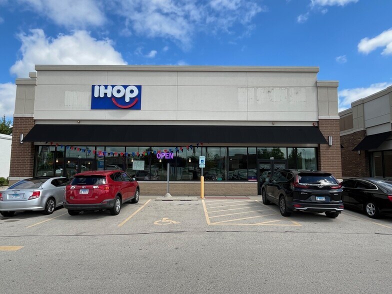 More Photos Of 948 E Dundee Rd, Palatine Freestanding For Sale