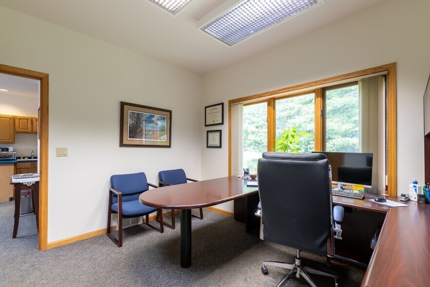 More Photos Of 226126 Hummingbird Rd, Wausau Medical For Sale