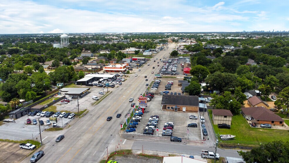 More Photos Of 411 Spencer Hwy, South Houston Auto Dealership For Lease