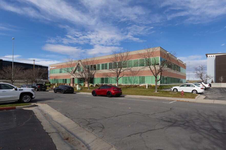 More Photos Of 65 E Wadsworth Park Dr, Draper Office For Lease