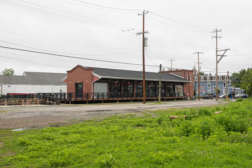 More Photos Of 425 Bridge St, Phoenixville Freestanding For Sale
