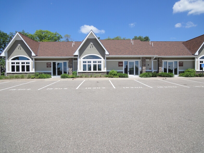More Photos Of 16200-16204 Highway 7, Minnetonka Office For Lease