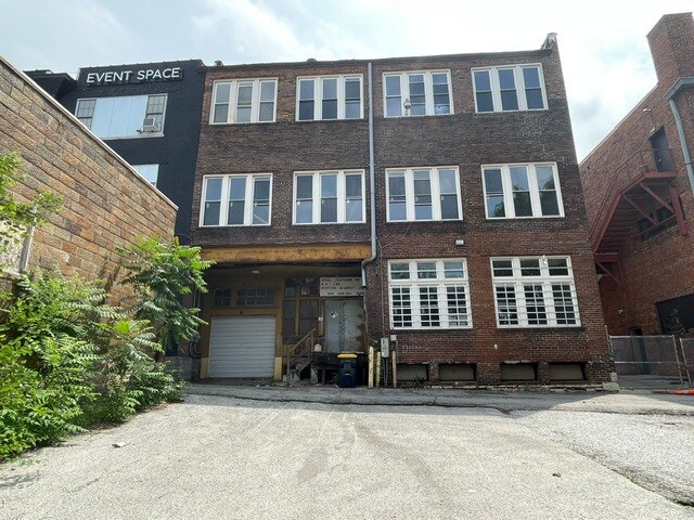 More Photos Of 404 Admiral Blvd, Kansas City Storefront Retail Office For Sale