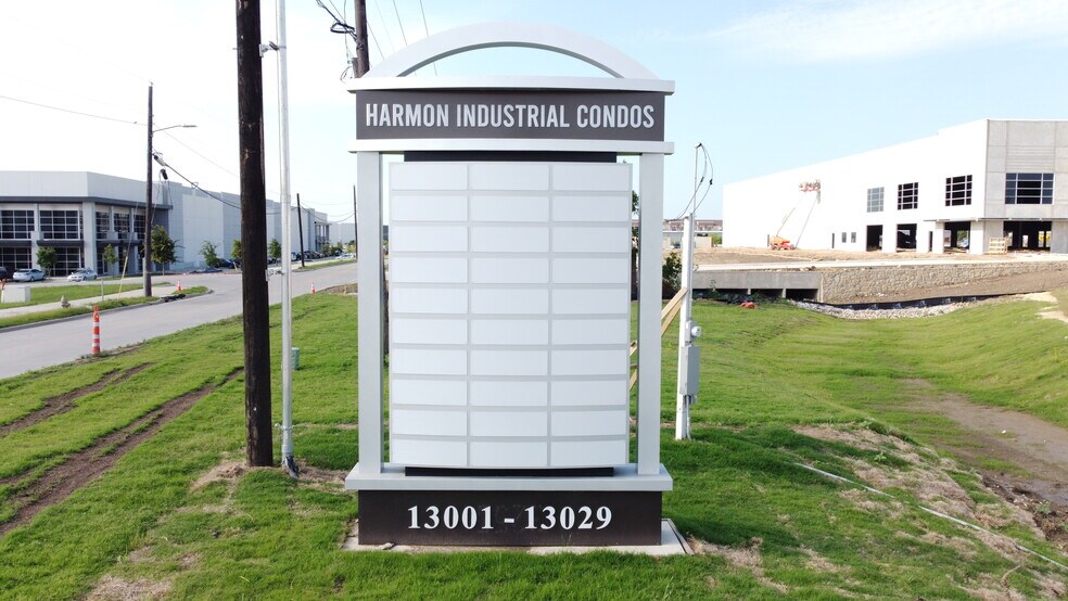 More Photos Of 13011 Harmon Road, Fort Worth Service For Lease