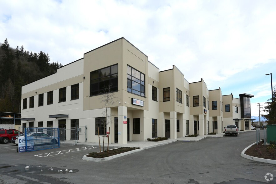 More Photos Of 43995 Progress Way, Chilliwack Light Distribution For Lease