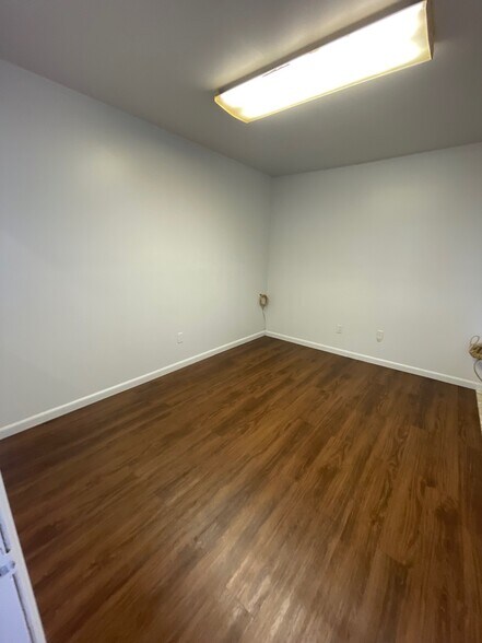 More Photos Of 4411 Holden Rd, Lakeland Warehouse For Lease