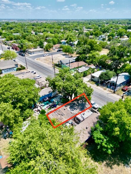 More Photos Of 2217 Guadalupe St, San Antonio Freestanding For Sale