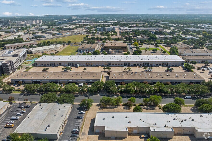 More Photos Of 2200 Denton Dr, Austin Warehouse For Lease