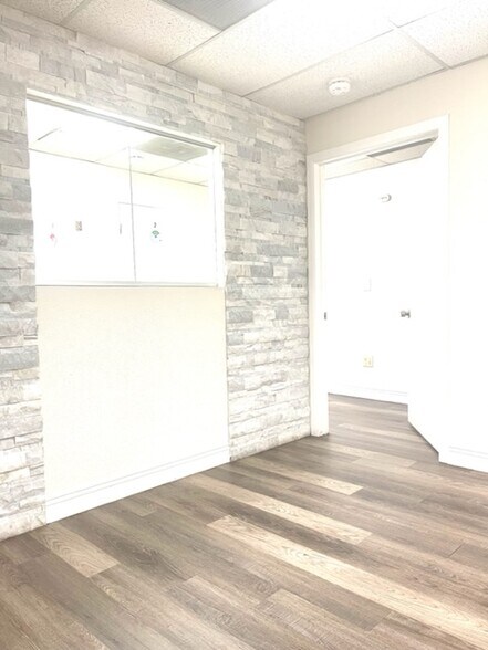 More Photos Of 121 W Whittier Blvd, La Habra Medical For Lease