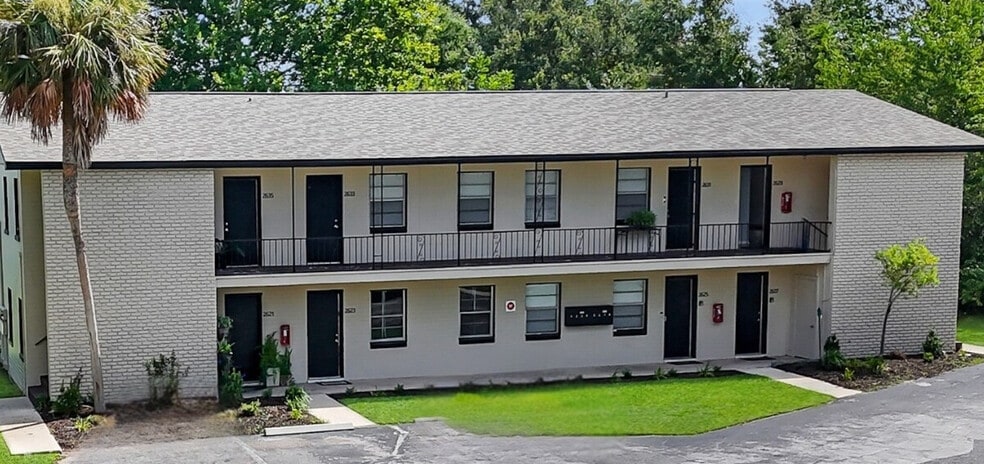 Primary Photo Of 2621 SW 33rd Ave, Ocala Apartments For Sale