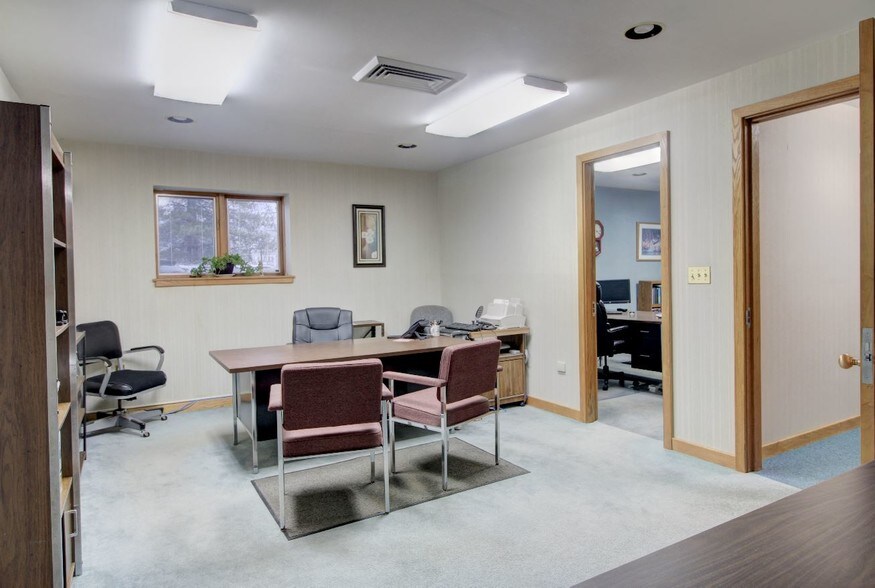 More Photos Of 33 Electric Ave, Fitchburg Medical For Lease