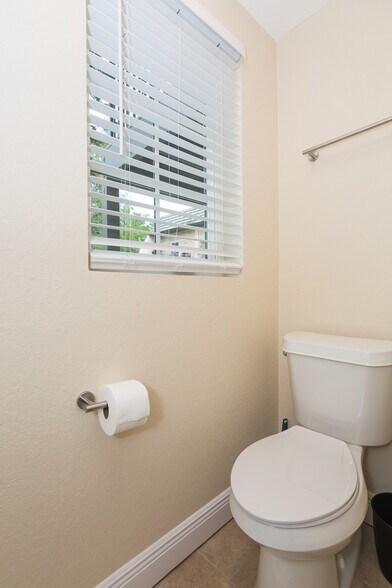 More Photos Of 915 E Palmetto St, Lakeland Apartments For Sale
