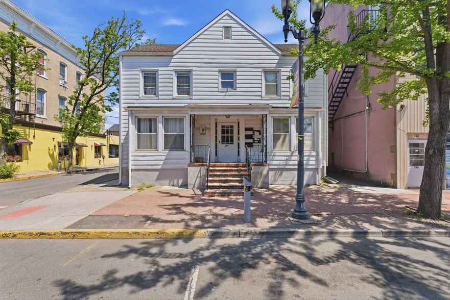 More Photos Of 200 Somerset St, North Plainfield Apartments For Sale